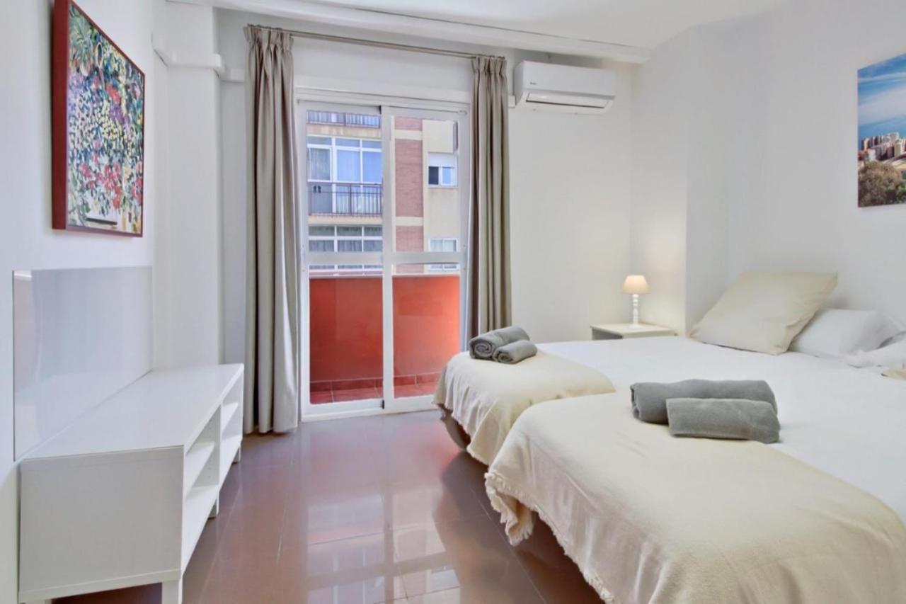 Amplio Piso Con Terraza Apartment Málaga